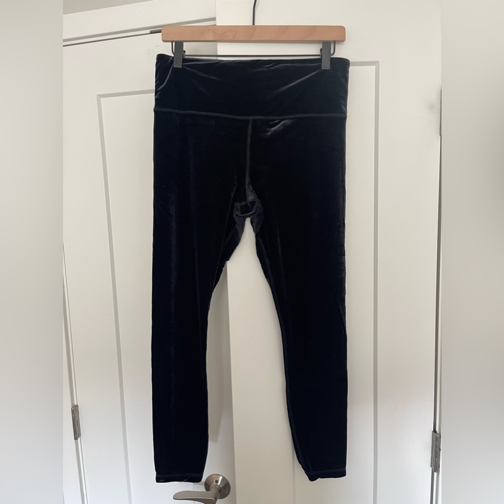 Athleta Elation Velvet tight. LIKE NEW